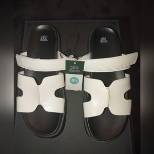 Wild Fable Black and White Sandals, Size 9.5